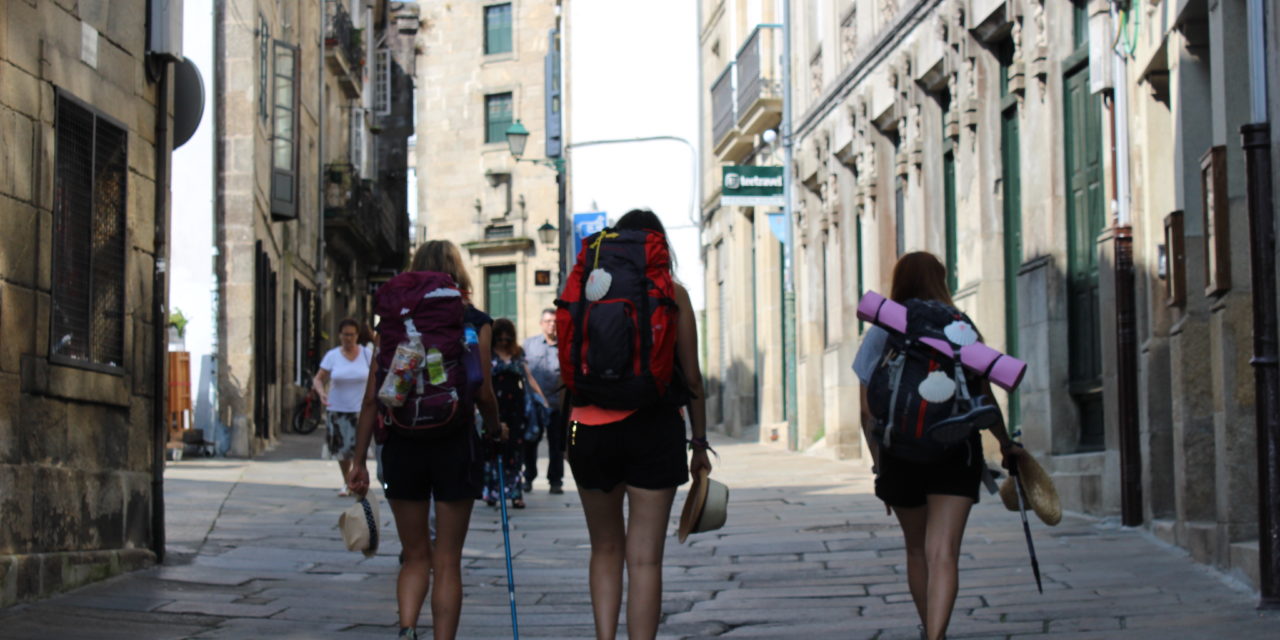 Abril 2019: 31.721 peregrinos cogieron la Compostela en un abril con más mujeres que hombres y un 64% de extranjeros!
