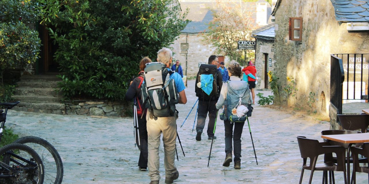 Continúan las cifras récord: 35.602 peregrinos recogieron la Compostela durante el mes de octubre!