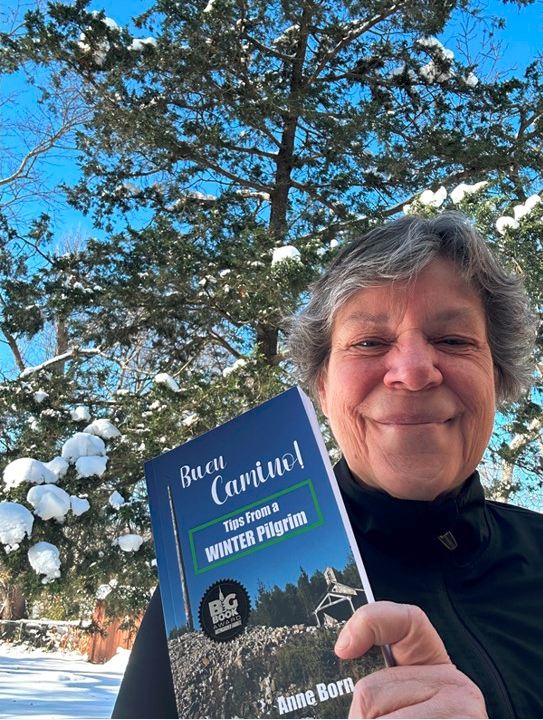 Entrevistamos a Anne Born: peregrina, hospitalera, historiadora, poeta y autora de tres libros sobre el Camino